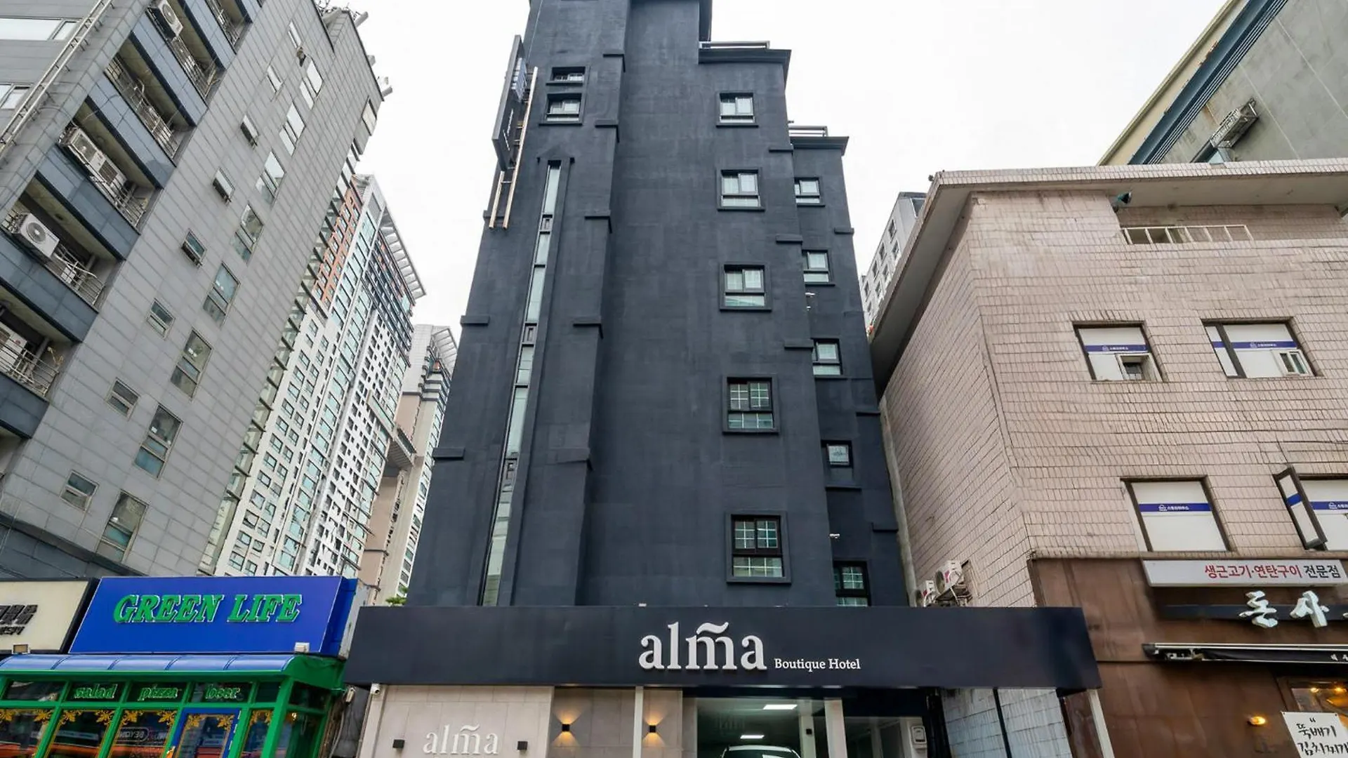 Alma Hotel Séoul 0*,