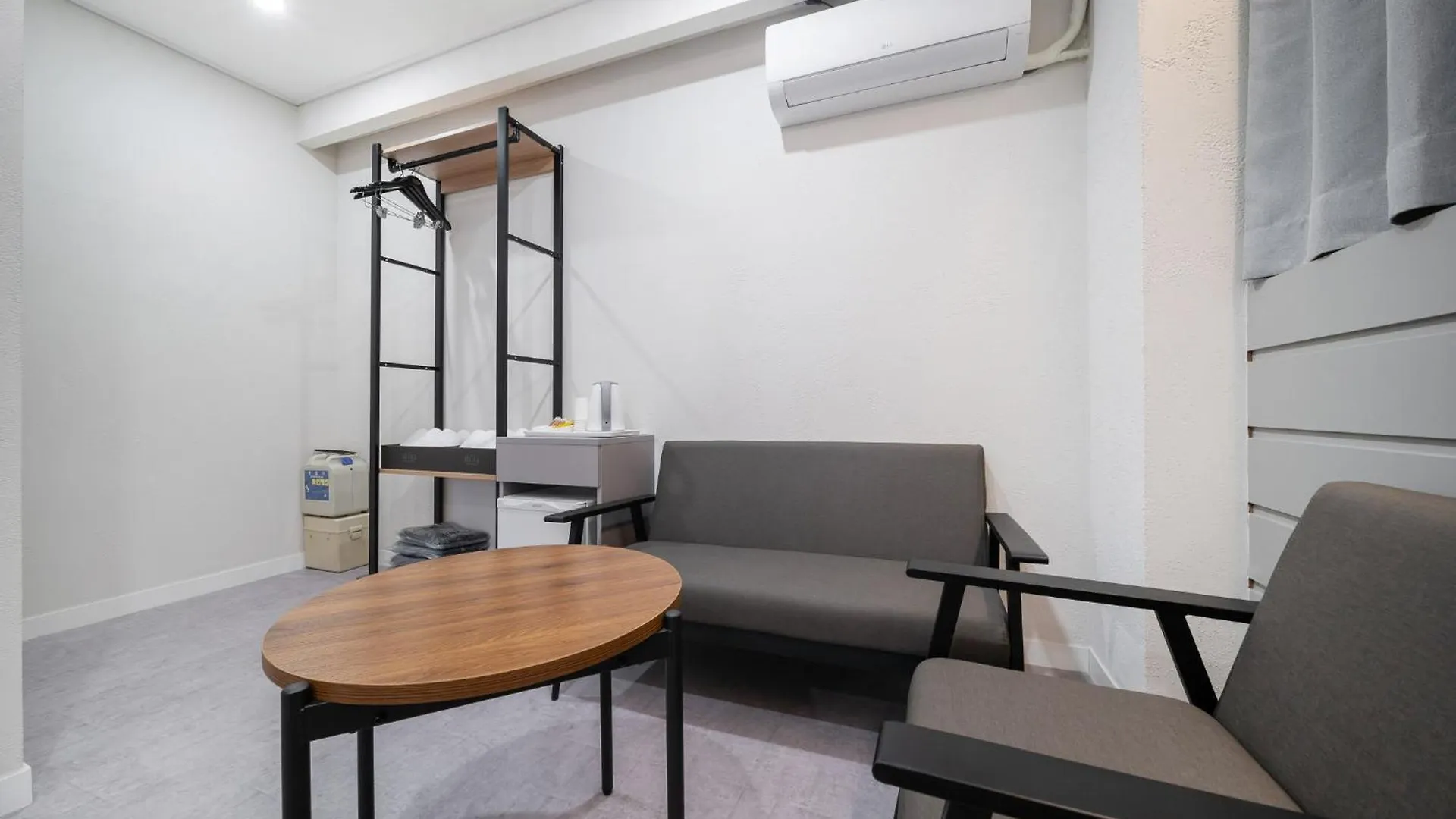 Alma Hotel Seul Motel